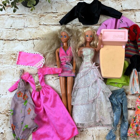 Vintage Barbie Doll and Clothes Lot - Picture 2 of 5